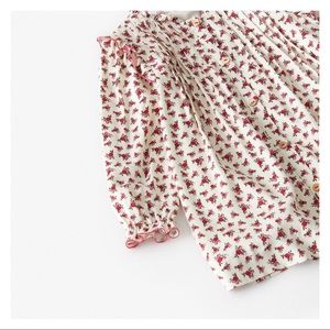 zara girl’s rose print smocked dress with buttons